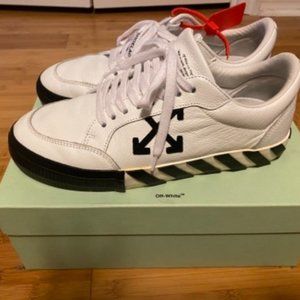 Off-white sneakers size 10